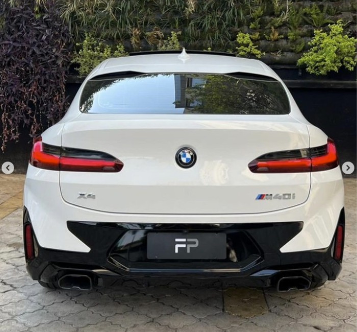 BMW X4 M40i 6