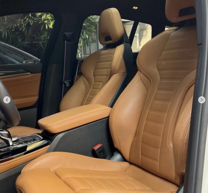 BMW X4 M40i 7