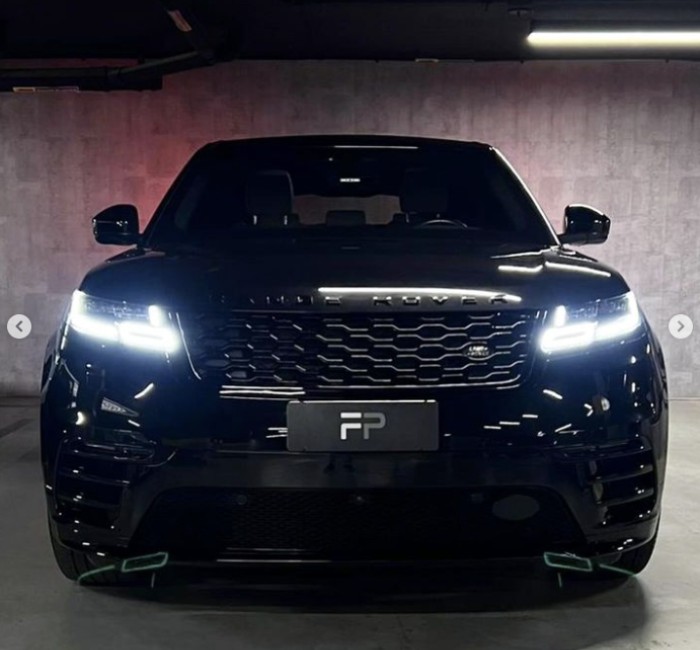 Velar R-Dynamic 6