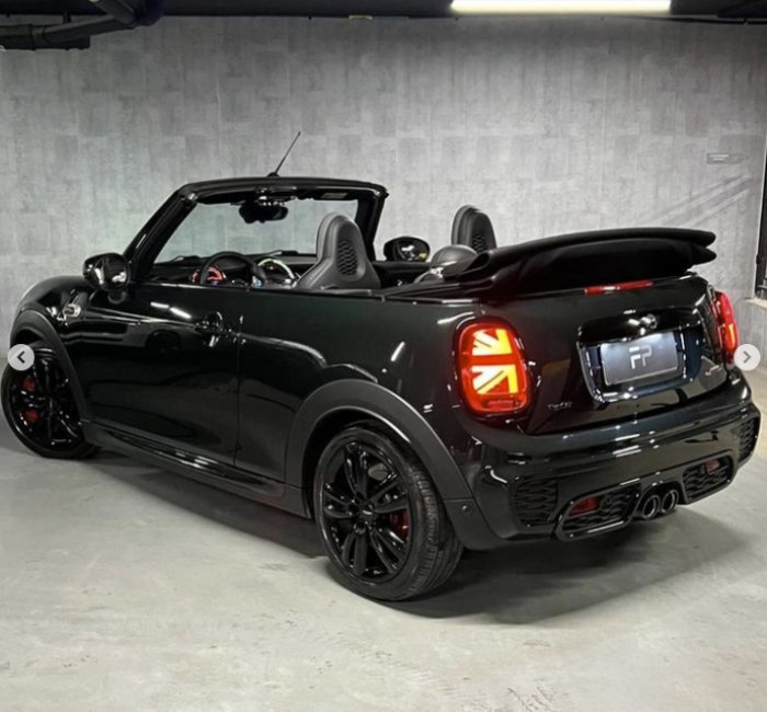 Mini Cooper 2.0 JCW Cabrio - 1